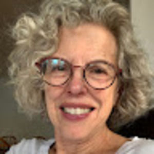 Meet your Posher, Lorrie